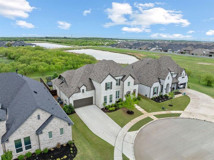 Property Photo:  2405 Casia Landing  TX 76226 
