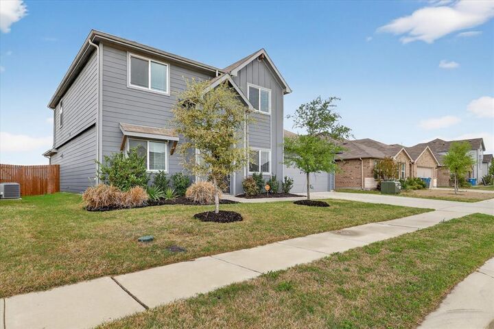 Property Photo: 1721 Zilker Park Trail TX 76009