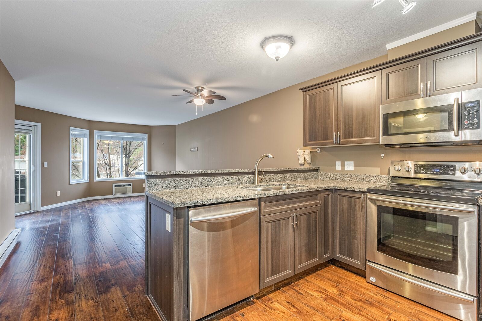 Photo de la propriété:  2733 Riffington Place 102  BC V1Z 3L1 
