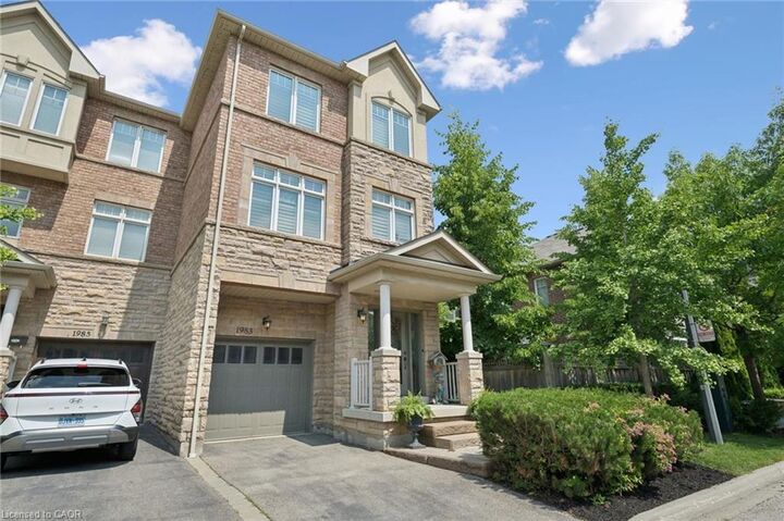 Property Photo:  1983 Rackus Crescent  ON L5J 0A6 
