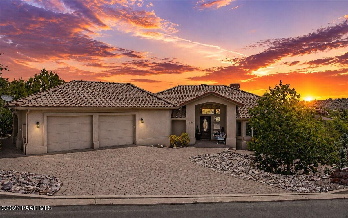 Property Photo:  3005 La Questa  AZ 86305 