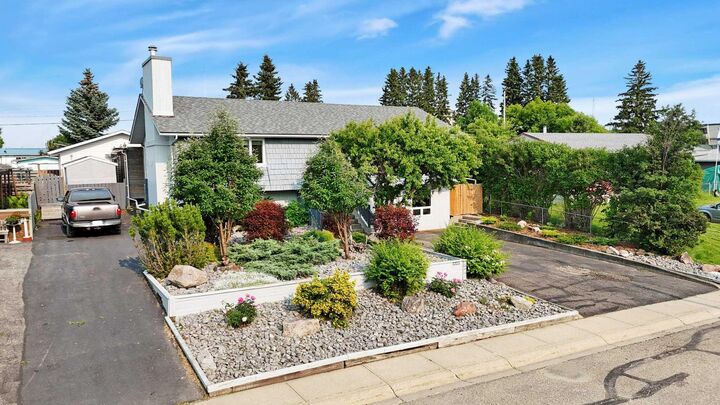 Property Photo: 5323 53 Street AB T4T 1G9