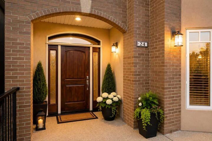 Property Photo:  24 Aspen Meadows Green SW  AB T3H 5J9 