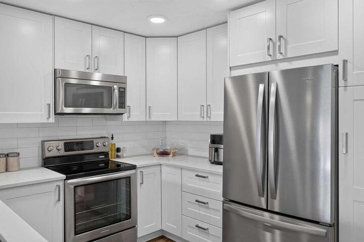 Property Photo: 1415 17 Street 308 AB T2G 3V3
