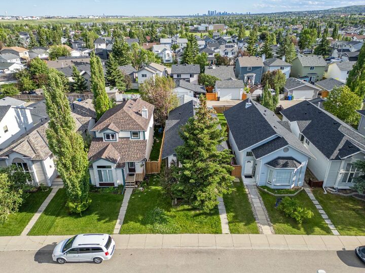 Property Photo:  190 Coverdale Road NE  AB T3K 4J7 