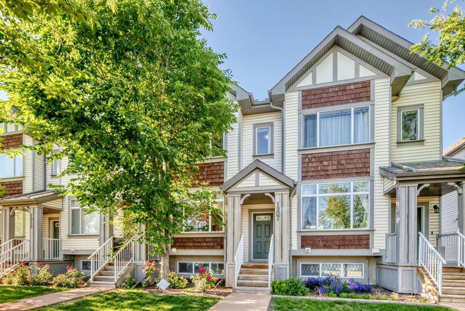 Property Photo:  1907 Copperfield Boulevard SE  AB T2Z 0Y8 