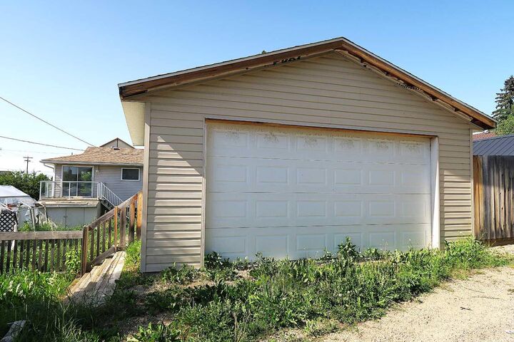 Property Photo: 2015 19 Avenue AB T0M 0K0
