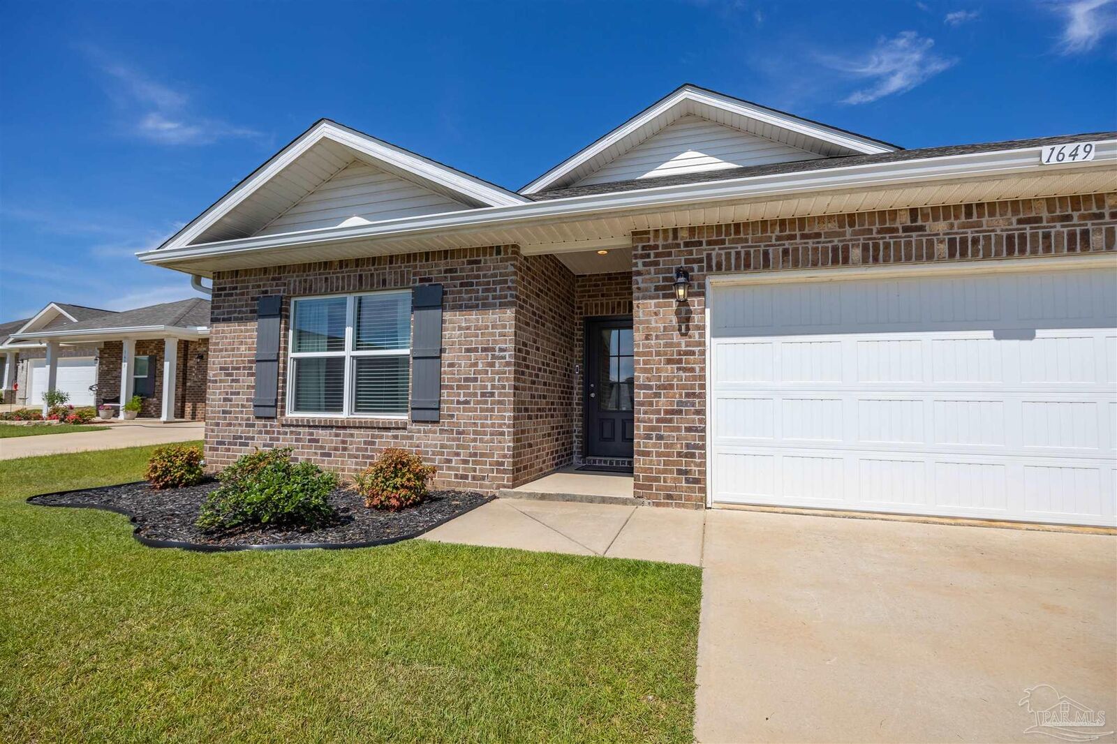 Property Photo:  1649 Slate Dr  FL 32533 