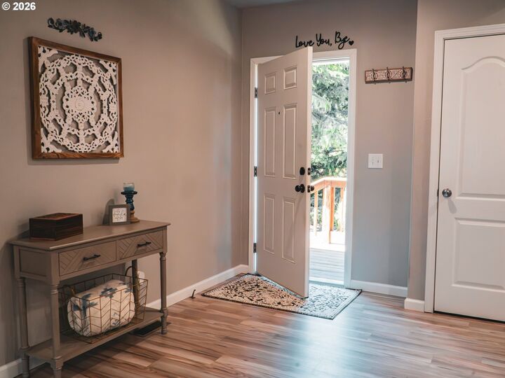 Property Photo:  840 SE Mountain View Dr  OR 97014 