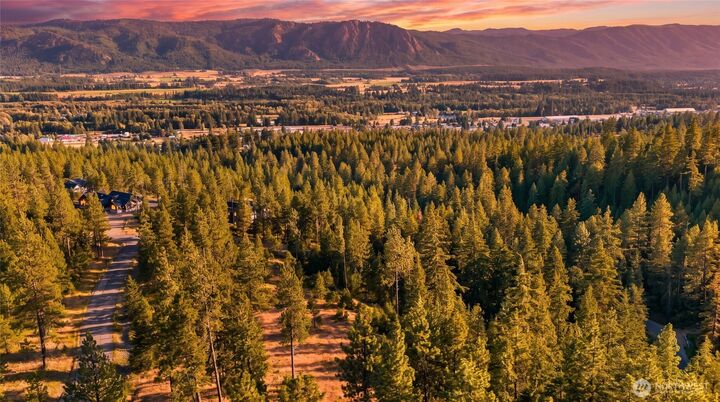 Property Photo: 1631 Creekside Road WA 98922