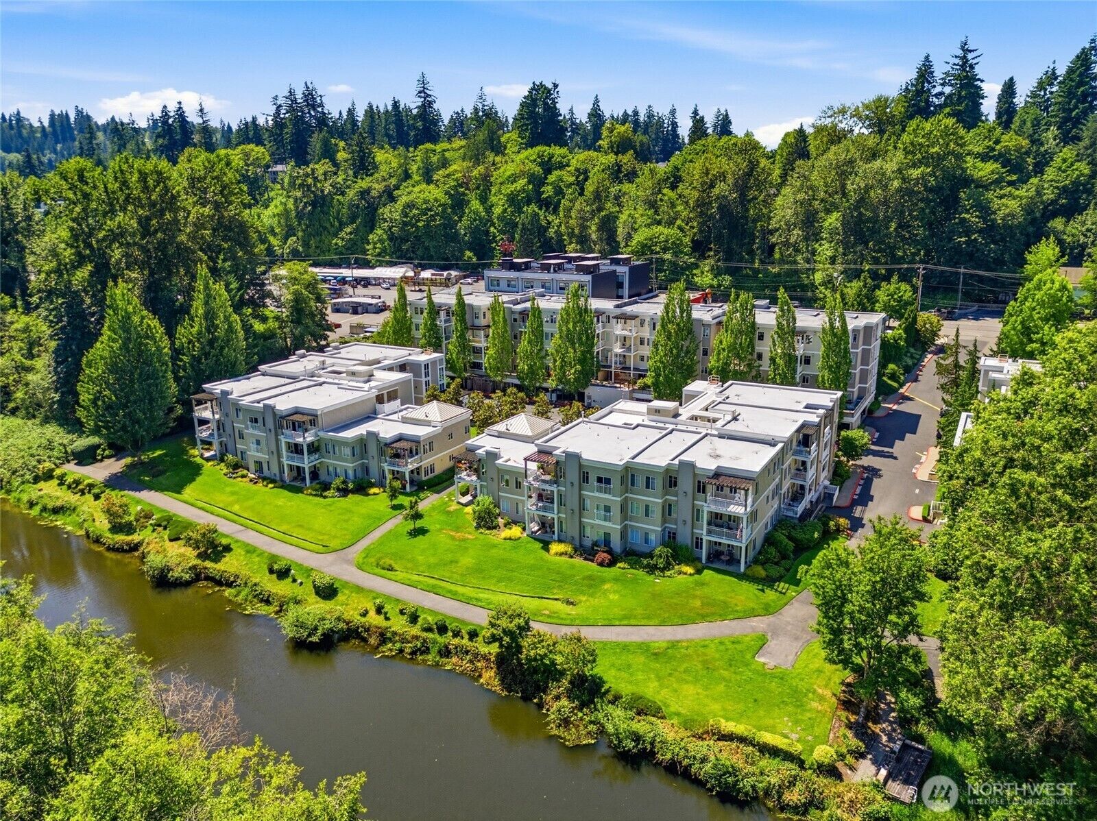 Property Photo: 17432 Bothell Way NE B-307 WA 98011
