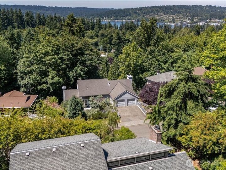 Property Photo:  15812  71st Avenue NE  WA 98028 