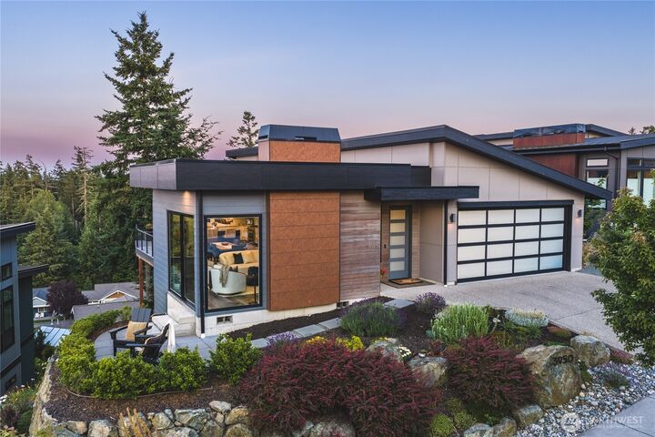 Property Photo: 3950 Rock Ridge Parkway WA 98221