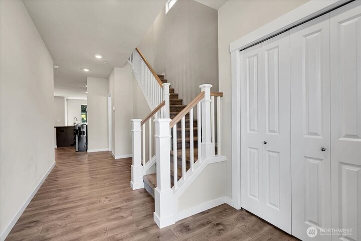 Property Photo:  7709  208th Avenue E  WA 98391 