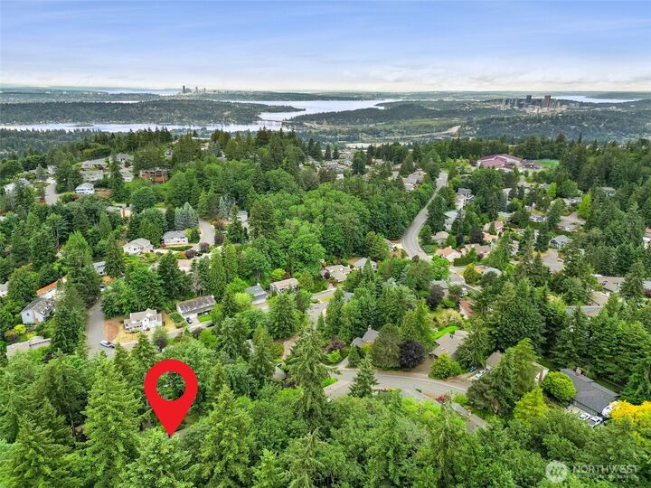 Property Photo: 14317 SE 49th Street WA 98006
