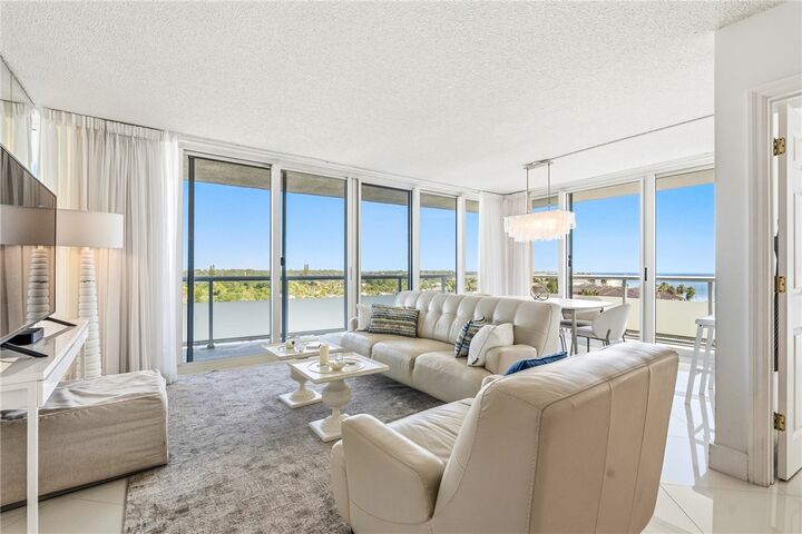 Property Photo: 3554 Ocean Drive 702S FL 32963