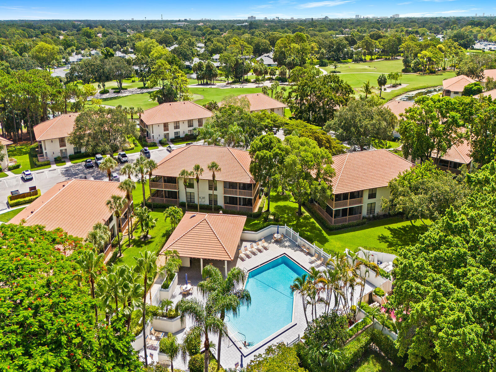 Property Photo: 218 Brackenwood Terrace FL 33418