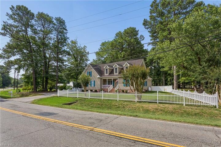 Property Photo:  2616 Seaford Rd  VA 23696 