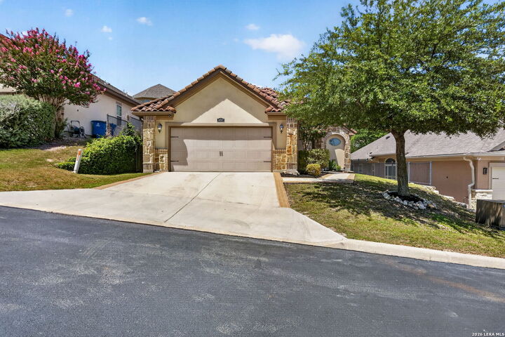 Property Photo:  18907 Alpine Run  TX 78255 
