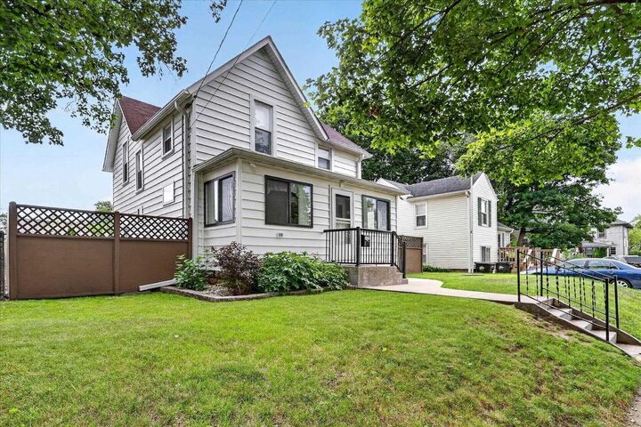 Property Photo:  1123 8th Street  WI 53511 