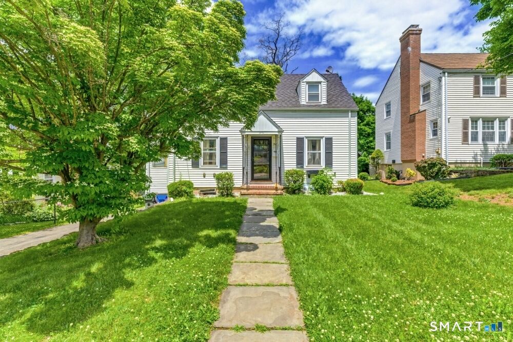 Property Photo: 98 Woodmere Road CT 06119