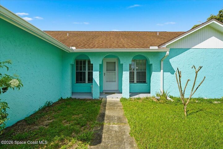 Property Photo:  2055 Cathy Circle  FL 32780 