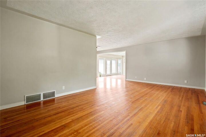 Property Photo:  53 Darke Crescent  SK S4S 2W5 