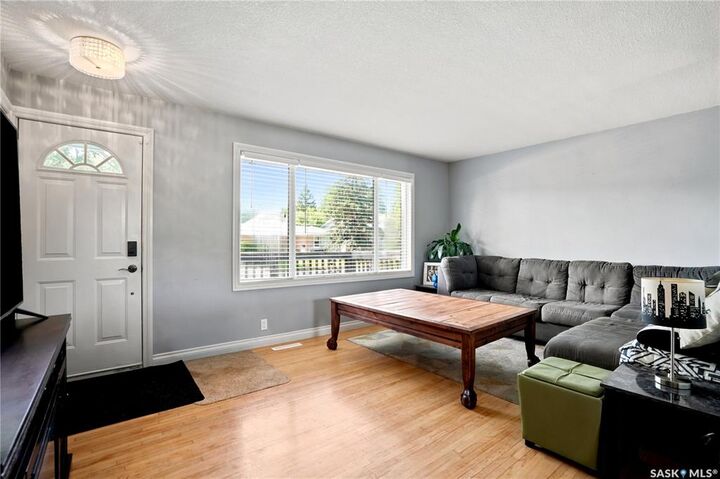 Property Photo: 813 Horace Street SK S4T 5K9