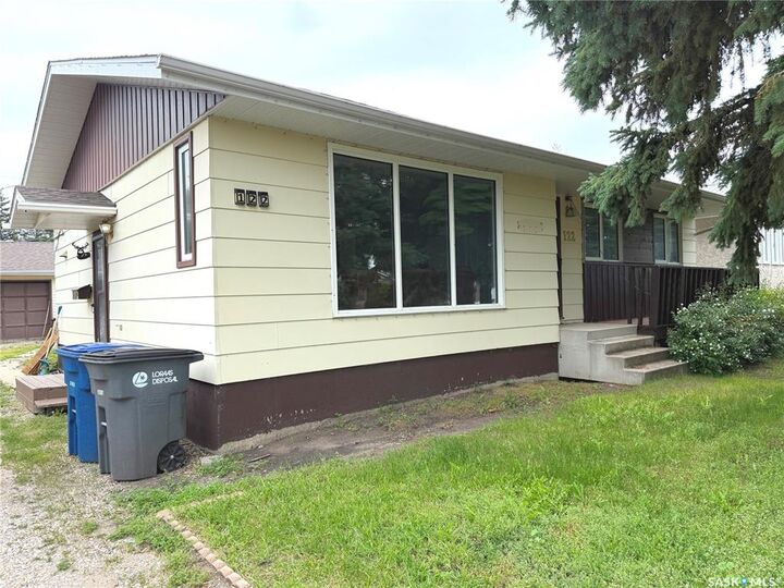Property Photo:  122 Dianne Street  SK S0G 0C0 