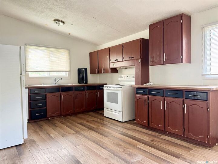 Property Photo: 1450 15th Street W SK S6V 3T1