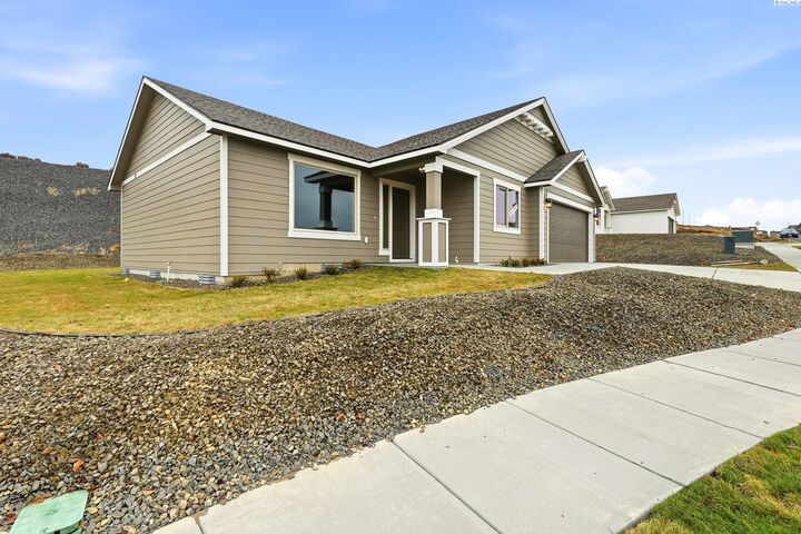 Property Photo:  6650 W 28th Ave  WA 99338 