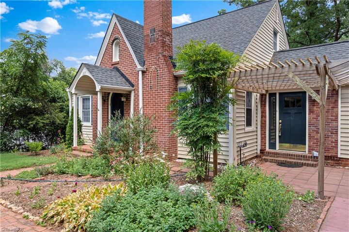 Property Photo:  2117 N Peace Haven Road  NC 27106 