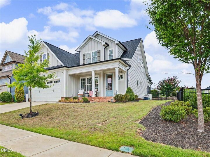Property Photo:  2907 Meadow Bluffs Way  NC 27526 