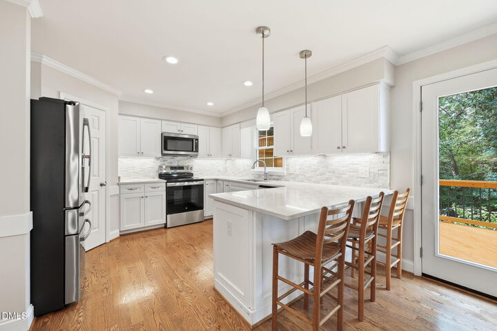 Property Photo: 112 Waterfall Court NC 27513