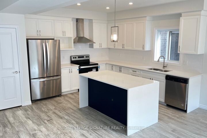 3128 Turner Crescent — photo 1
