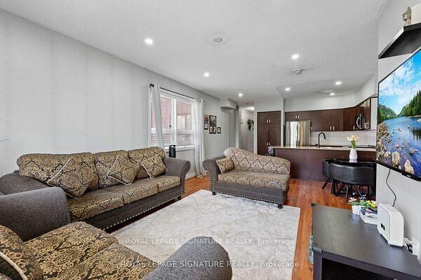 Property Photo: 7405 Goreway Drive 104 ON L4T 0A3