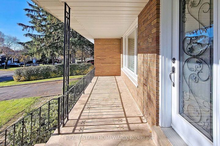 Property Photo:  54 Ladyslipper Court Main2nd  ON L3T 2S7 