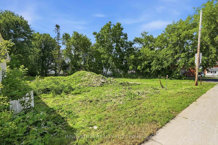 Property Photo:  2322 Roger Stevens Drive  ON K0A 2T0 