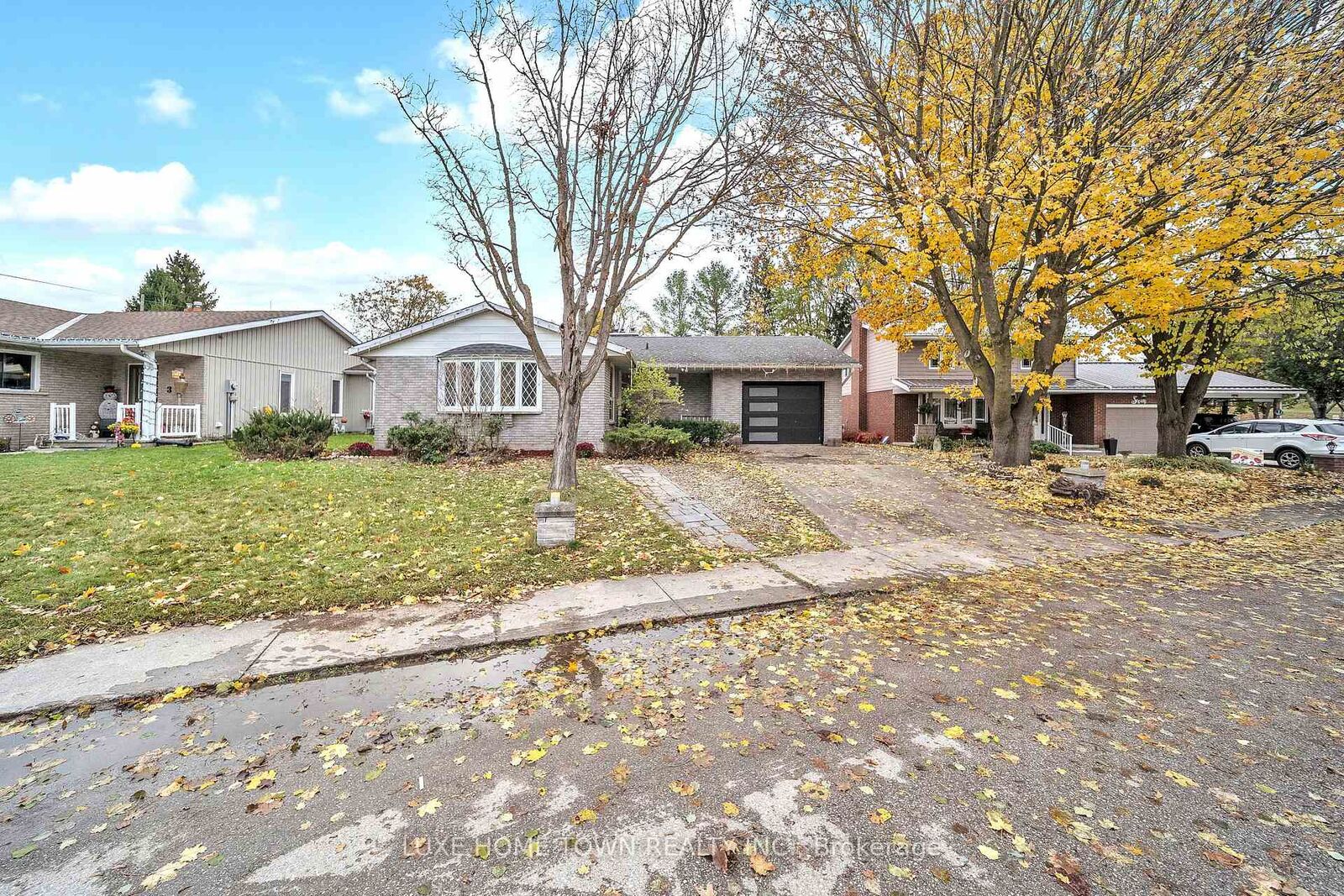 Property Photo:  5 Centennial Drive  ON N0G 2V0 