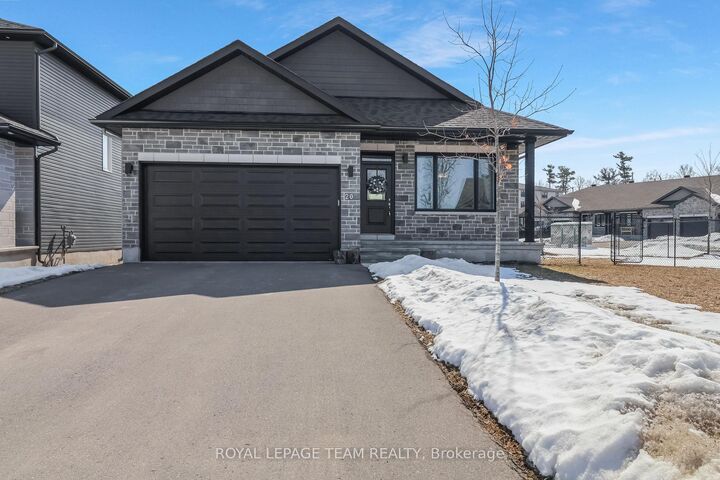 Property Photo: 20 Seabert Drive ON K7S 0H9