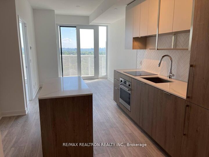 Property Photo: 15 Holmes Avenue S 1709 ON M2N 0L4