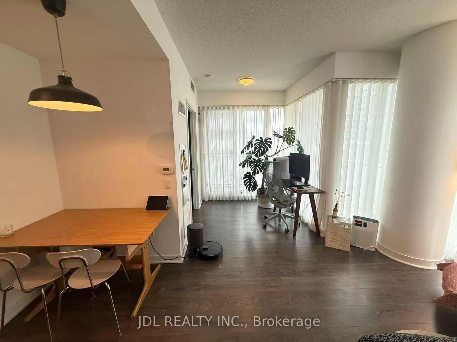 Property Photo: 125 Blue Jays Way 905 ON M5V 0N5