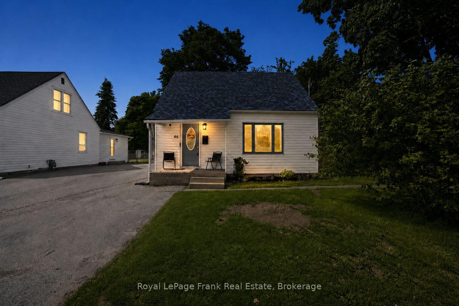 Property Photo:  46 Durham Street E  ON K9V 1X1 