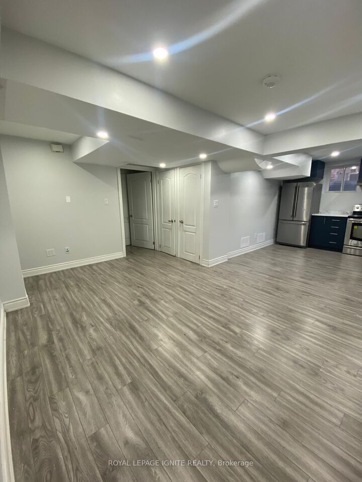 Property Photo: 15 Sugarcane Avenue Unit A (Bsmt) ON L6R 3C8