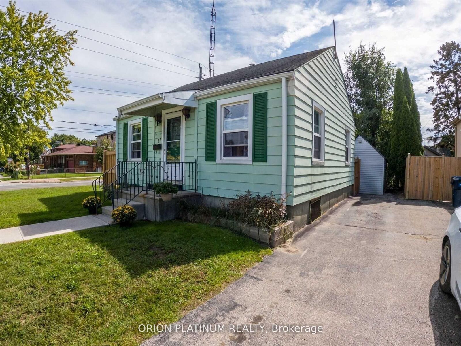 Property Photo: 1 McCallum Court ON M8Y 1M6