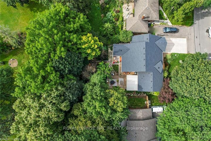 Property Photo:  16 Spring Garden Boulevard  ON L2N 3P6 