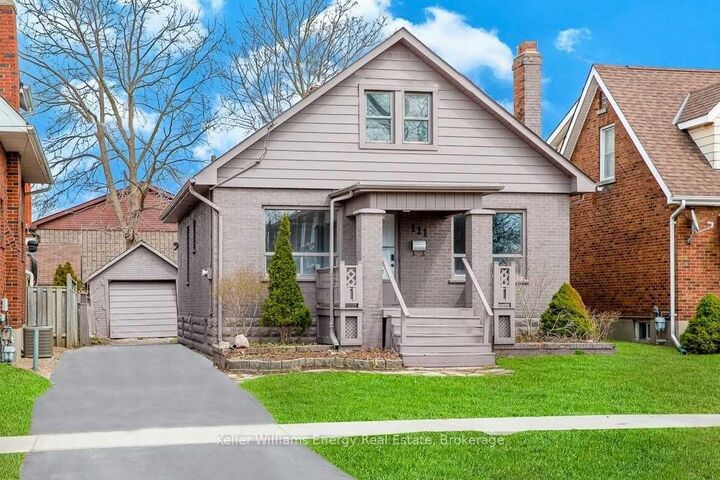 111 Oshawa Boulevard S — photo 1