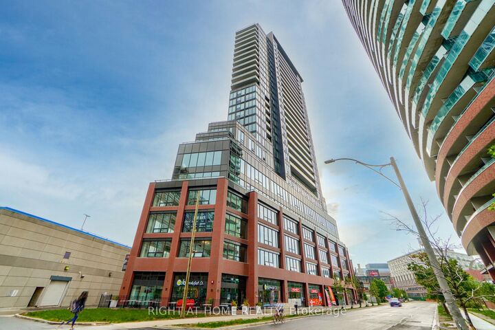 Property Photo: 135 East Liberty Street 1309 ON M6K 0G7