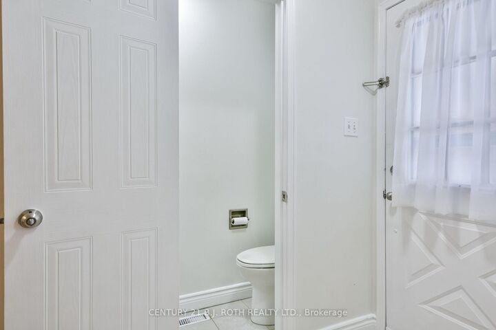 Property Photo: 165 Kozlov Street 43 ON L4N 7M7