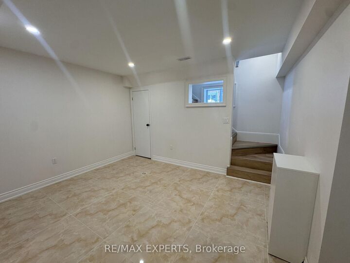 Property Photo:  209 Ridge Road Unit B Basement  ON L7E 4W2 